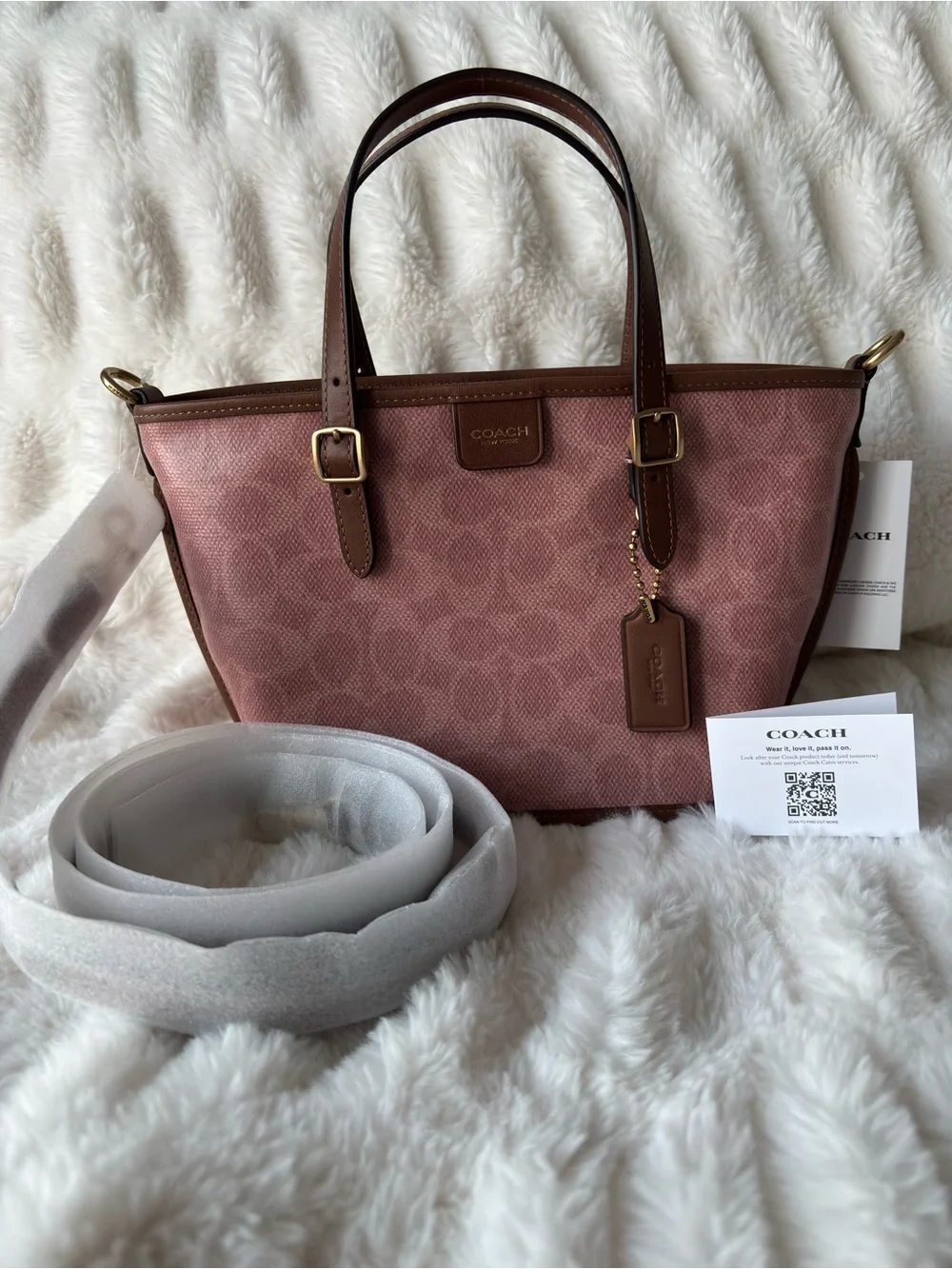 Coach simple yet
